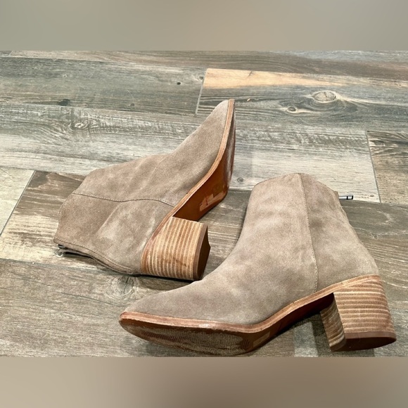 Madewell The Pauline Ankle Boot in Taupe Suede size 11 - Picture 3 of 7